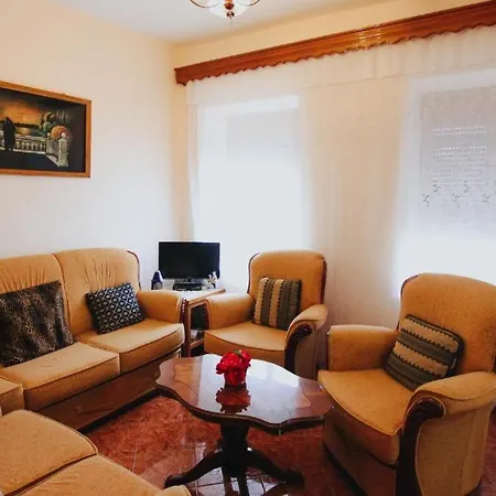 Gjirokastra Apartment Apartmán Gjirokastër