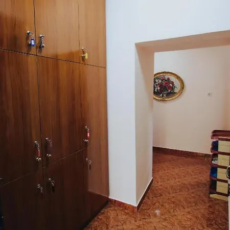 Gjirokastra Apartment