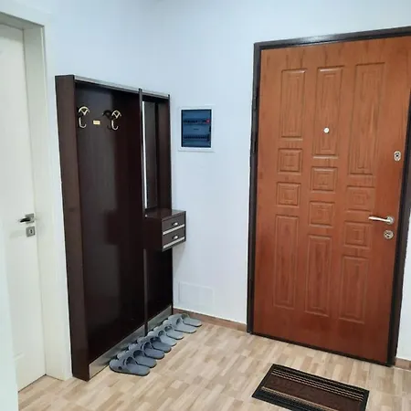 360 Apartamento Gjirokastër